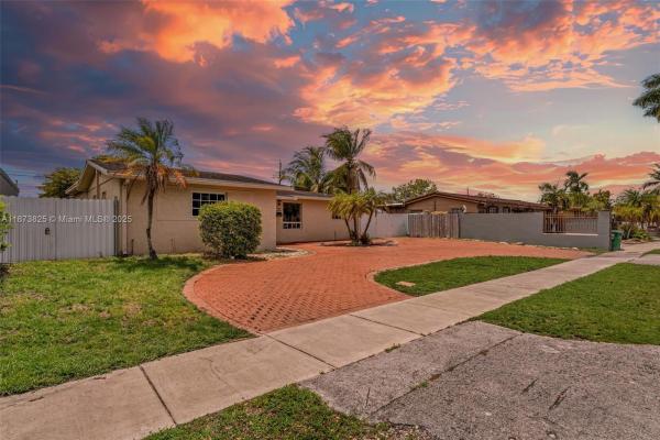 7920 NW 171st St, Hialeah, Florida 33015, image 1