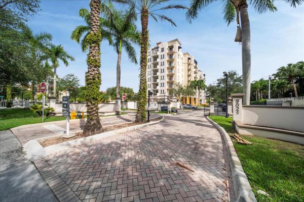9021 SW 94th St #310, Unincorporated Dade County, Florida 33176, image 1