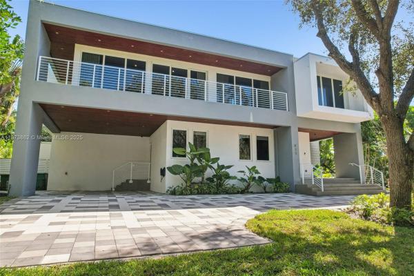 Tropical Isle Homes, 425 Harbor Dr, Key Biscayne, Florida 33149, image 1