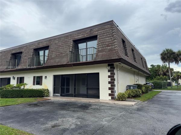 Chateau On The Knoll, 9450 SW 61st Way #A, Boca Raton, Florida 33428, image 1