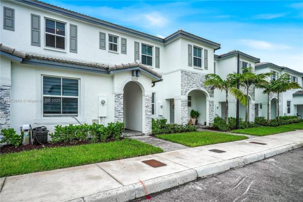 Cedar Pointe, 16312 SW 291st St, Homestead, Florida 33033, image 2