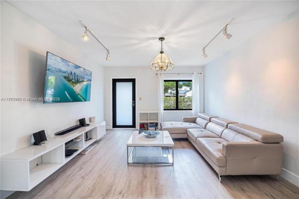 Grapeland Park, 2520 SW 20th St, Miami, Florida 33145, image 1