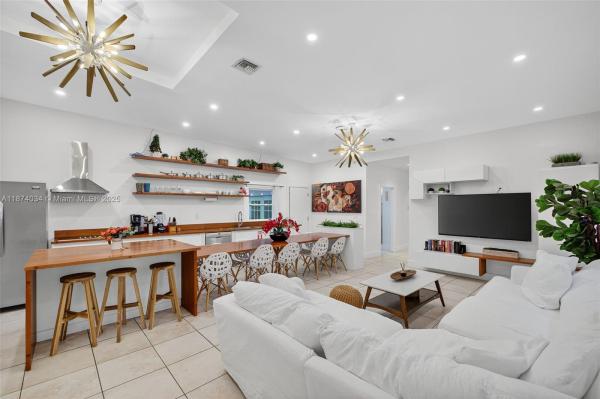 South Middle River, 1120 NE 2nd Ave, Fort Lauderdale, Florida 33304, image 1
