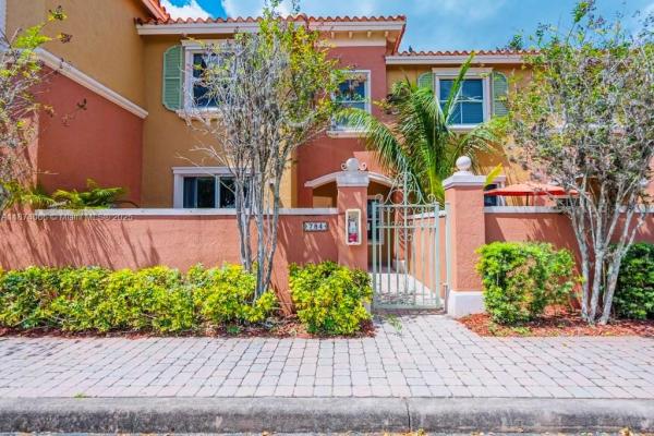 Hampton Isles, 784 SW 106th Ave #1902, Pembroke Pines, Florida 33025, image 1