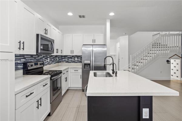 Manor Parc, 4859 NW 55th Pl, Tamarac, Florida 33319, image 1