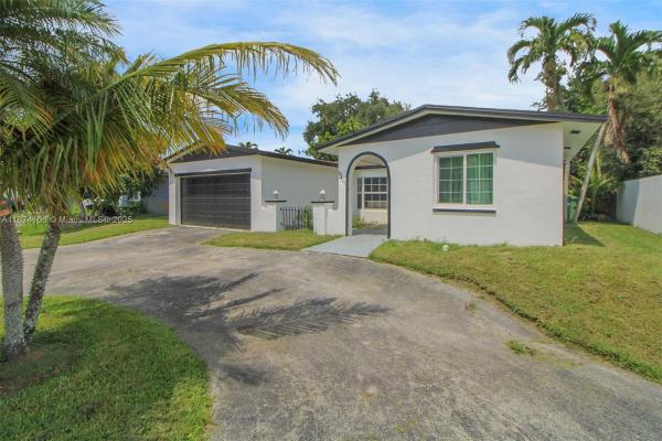 Rainbow Lakes, 9411 NW 19th St, Pembroke Pines, Florida 33024, image 1