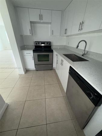 The White House, 13700 NE 6 Ave 213, North Miami, Florida 33161, image 1