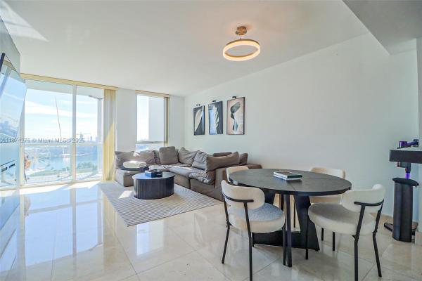 Vizcayne South, 253 NE 2nd St #1907, Miami, Florida 33132, image 2