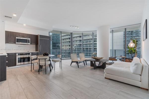 Brickell Heights East, 45 SW 9th St #4301, Miami, Florida 33130, image 1