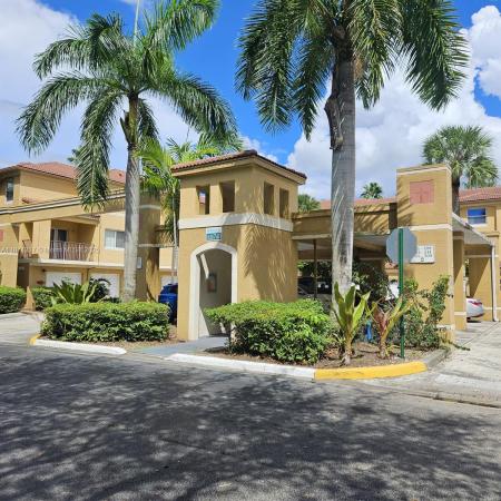 Paragon Plantation, 741 N Pine Island Rd #212, Plantation, Florida 33324, image 1