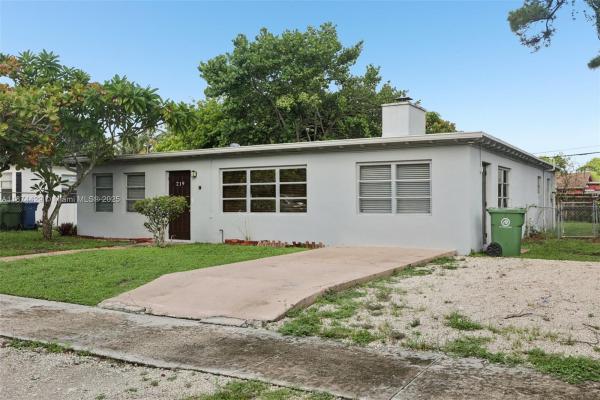 Woodland Park, 219 SW 21st Way, Fort Lauderdale, Florida 33312, image 2