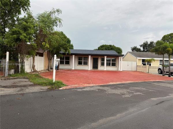 Vista Verde, 20819 NW 41st Avenue Rd, Miami Gardens, Florida 33055, image 1