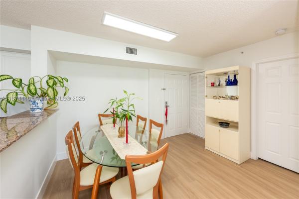 The Mark On Brickell, 1155 Brickell Bay Dr #609, Miami, Florida 33131, image 3