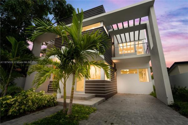 Harrisons, 857 SW 14th Ave, Miami, Florida 33135, image 2
