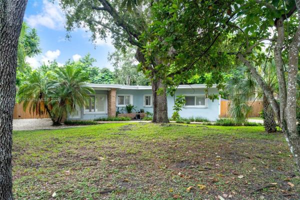 8318 SW 131st St, Pinecrest, Florida 33156, image 1