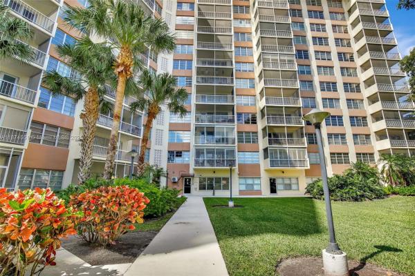 Country Club Tower Of Coral Springs, 10777 W Sample Rd #912, Coral Springs, Florida 33065, image 1