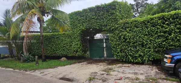 2800 NW 90th St, Unincorporated Dade County, Florida 33147, image 1