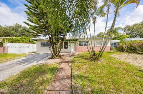 Driftwood Acres, 6721 Simms St, Hollywood, Florida 33024, image 3