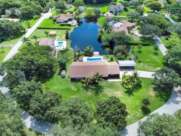 10820 SW 40th St, Davie, Florida 33328, image 1