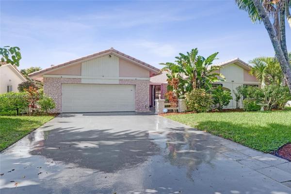 Cypress Glen, 10682 NW 6th St, Coral Springs, Florida 33071, image 1