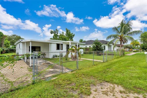 Lincoln City, 21310 Old Cutler Rd, Cutler Bay, Florida 33189, image 2