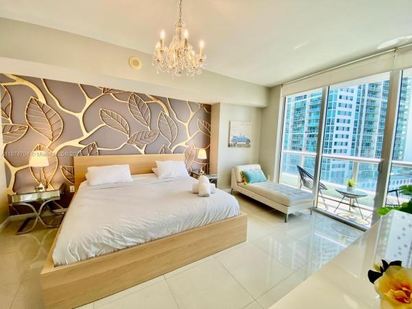 Icon Brickell Tower 3, 485 Brickell Ave #1607, Miami, Florida 33131, image 1