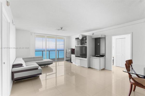 La Perla, 16699 Collins Ave #3402, Sunny Isles Beach, Florida 33160, image 1