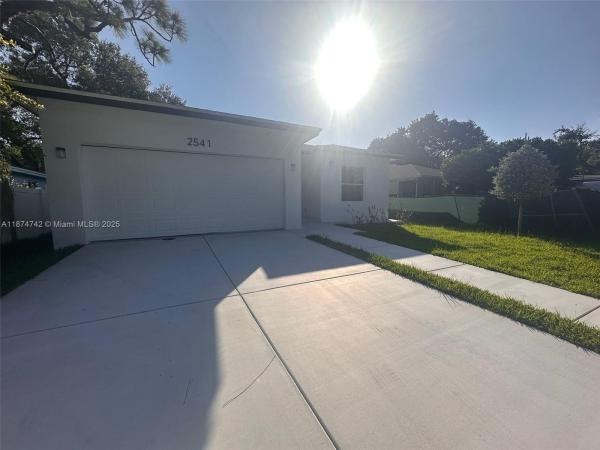 Franklin Park, 2541 NW 9th St, Fort Lauderdale, Florida 33311, image 2