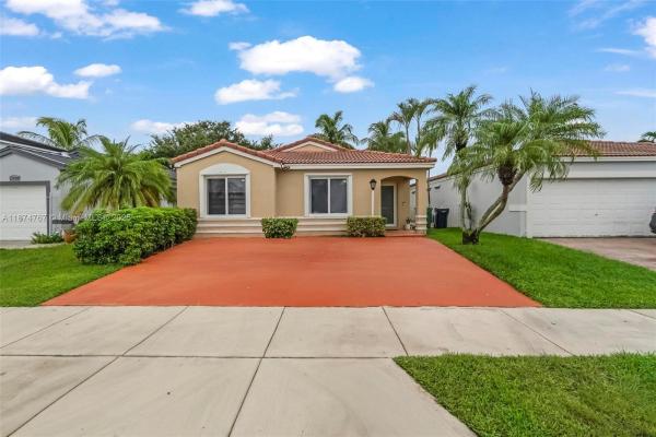 17482 SW 143rd Pl, Unincorporated Dade County, Florida 33177, image 1