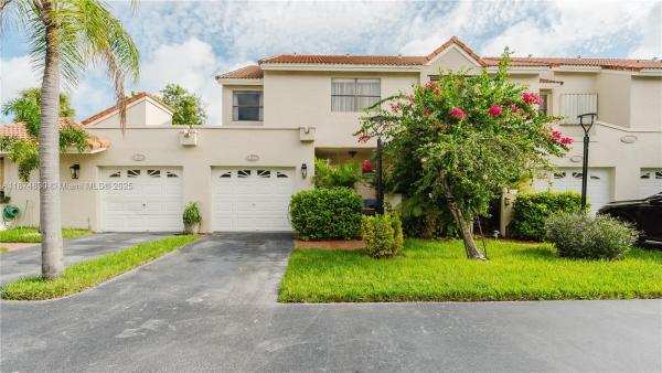 La Mirage Of Harbor Village, 21195 Helmsman Dr #F12, Aventura, Florida 33180, image 1