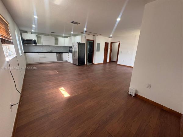 Silver Bluff Homesites, 3289 SW 25th St #2, Miami, Florida 33133, image 1