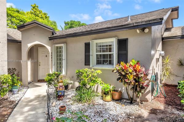 Colony Courts, 3891 NW 122nd Ter, Sunrise, Florida 33323, image 1