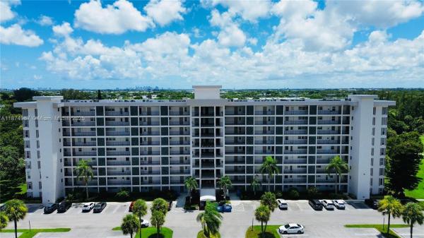 Palm-Aire Country Club 1, 3100 N Palm Aire Dr #709, Pompano Beach, Florida 33069, image 1