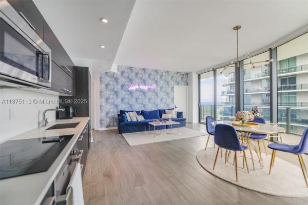 Brickell Heights East, 45 SW 9th St #4108, Miami, Florida 33130, image 3