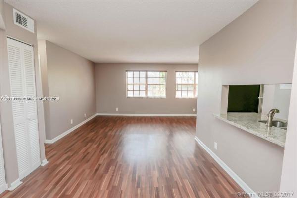 Windmill Lakes, 8734 SW 3rd St #206, Pembroke Pines, Florida 33025, image 1