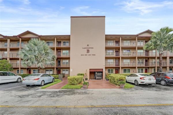 Lancaster At Century Village, 300 SW 130th Ter #110B, Pembroke Pines, Florida 33027, image 2