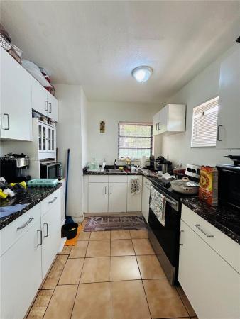 Hialeah Residential, 499 E 41st St, Hialeah, Florida 33013, image 2