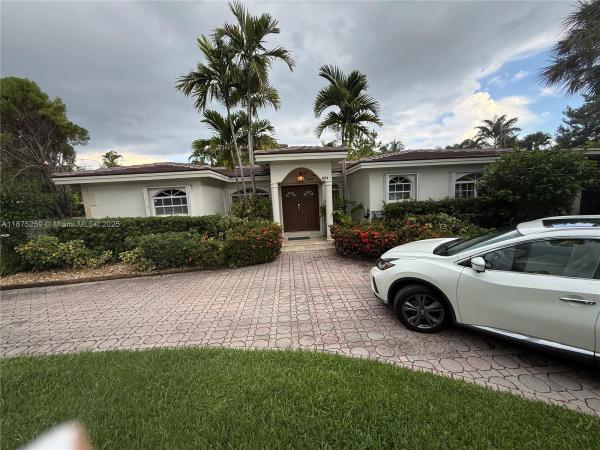 Tropical Isle Homes, 401 Warren Ln, Key Biscayne, Florida 33149, image 1