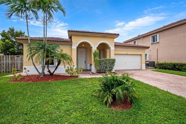 2000 NE 39th Ter, Homestead, Florida 33033, image 1