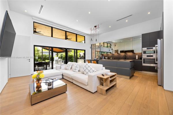 288 NE 117th St, Miami, Florida 33161, image 1