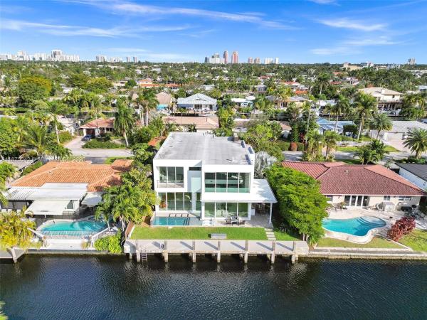 Middle River Manor, 2217 NE 17th Ter, Wilton Manors, Florida 33305, image 1