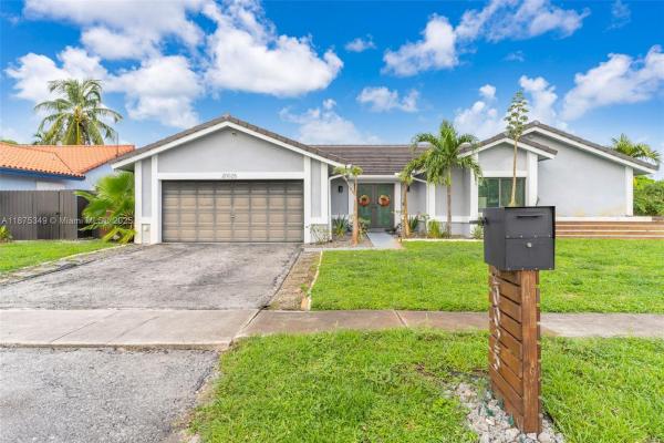 20025 NW 65th Ct, Hialeah, Florida 33015, image 1