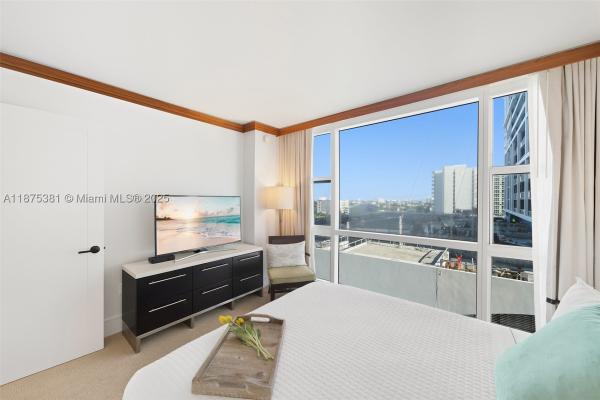 Central Carillon Beach, Miami Beach, Florida 33141, image 3