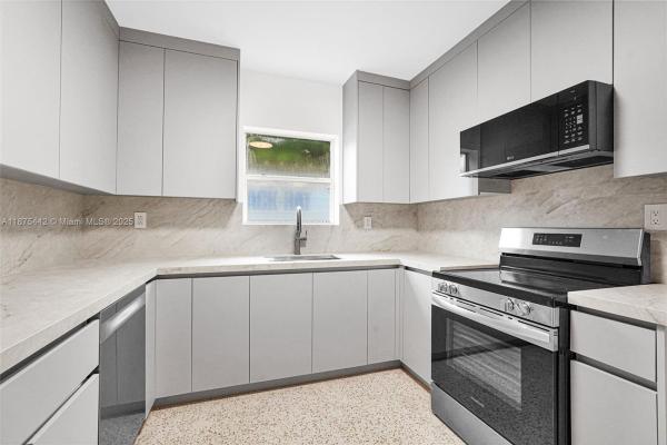 Griffins, 341 NW 43, Miami, Florida 33127, image 1