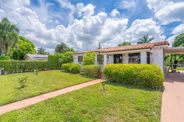 Castle Estates, 1310 W 36th St, Hialeah, Florida 33012, image 2
