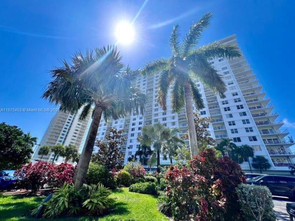Arlen House West, 500 Bayview Dr #230, Sunny Isles Beach, Florida 33160, image 1