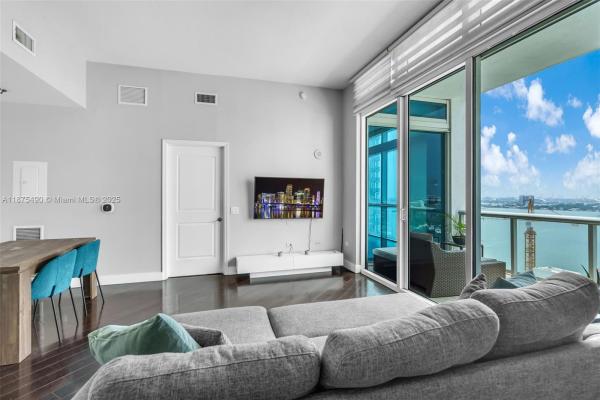 Platinum, 480 NE 30th St 2205, Miami, Florida 33137, image 1