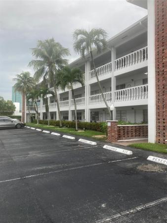 Maybury Mansions, 5201 NE 24th Ter #A206, Fort Lauderdale, Florida 33308, image 1