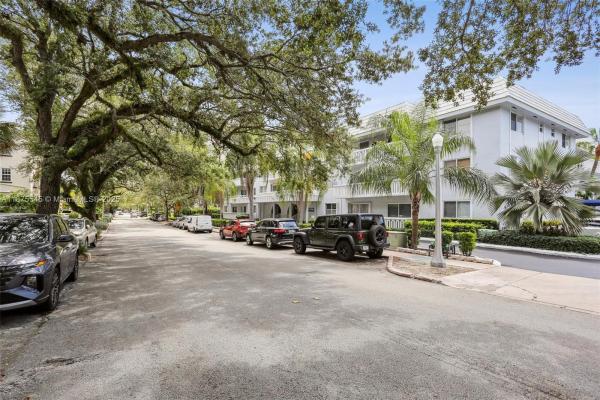 Waters Edge Of Coral Gables, 100 Edgewater Dr 142, Coral Gables, Florida 33133, image 1