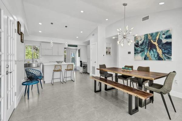Lake Ridge, 1100 NE 17th Way, Fort Lauderdale, Florida 33304, image 1
